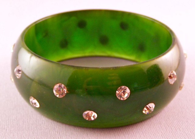 BB181 marbled green/rhinestone bakelite bangle